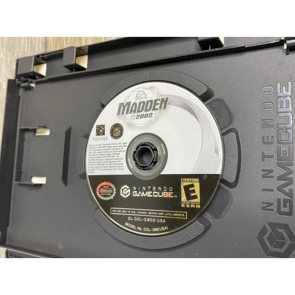Madden NFL 2002 Nintendo‎ GameCube Game Case and Disc DOL-006 USA EA Sports